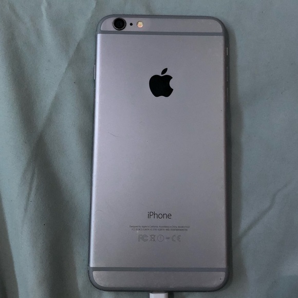 iPhone 6s plus - Picture 2 of 3